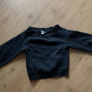 Of shoulder tröja - Betalar för frakt själv  