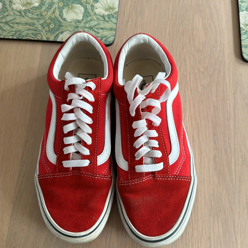 Vans i bra skick endast använda ett fåtal gånger. Kengät.
