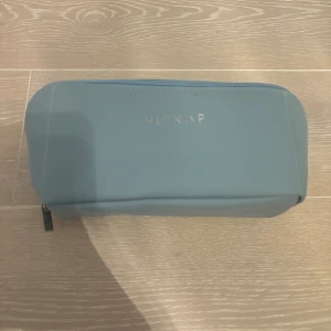 Necessär  - Necessär från hickap som endast har andvänds en gång.