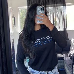 Hugo boss - Använd, bra skick. Köpt från hugo boss butiken, herr avdelningen