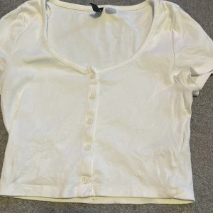 Vitt topp  - Nyskick 