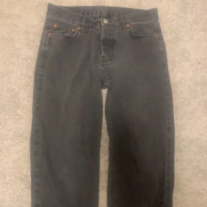 Sweet sktbs jeans - Jättesköna skate jeans med bra passform 🔥🔥 Har använts Max 4 gånger pågrund av att den inte passa mig 