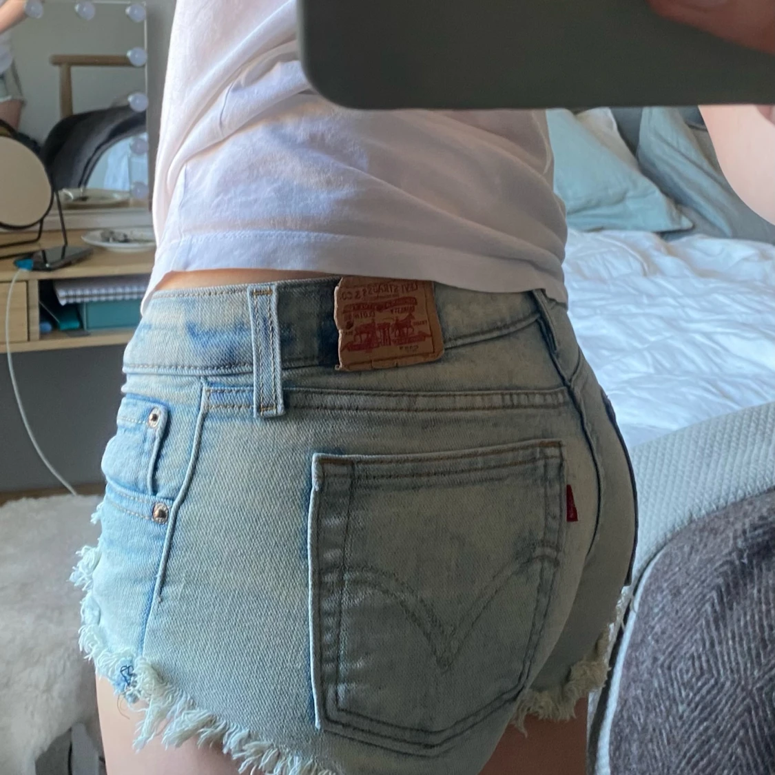 Lågmidjade shorts från levis