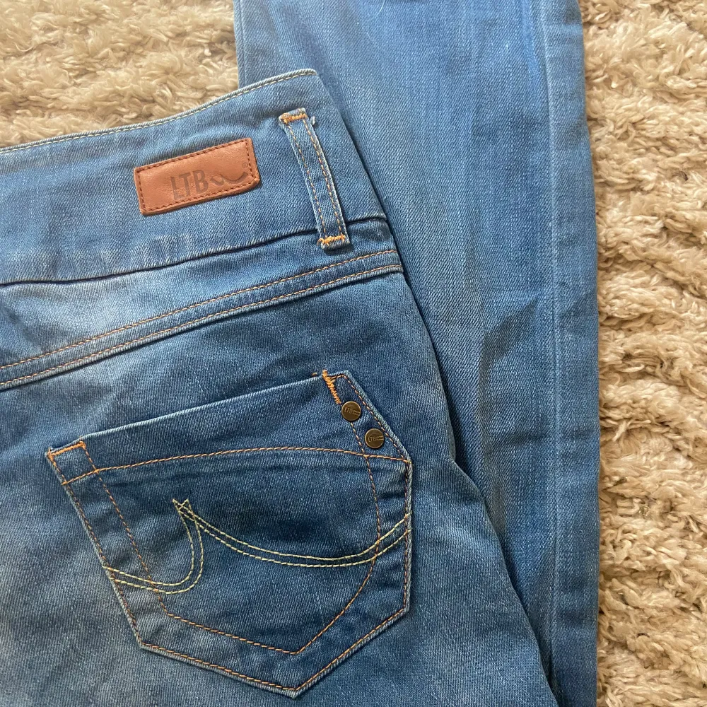 Lågmidjade jeans från ltb. Tyvärr för små för mig. Jeans & Byxor.