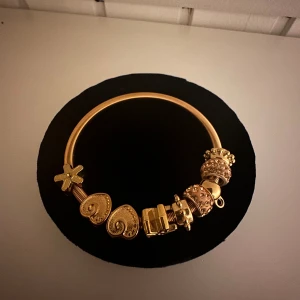 guldarmband - 👛👛👛