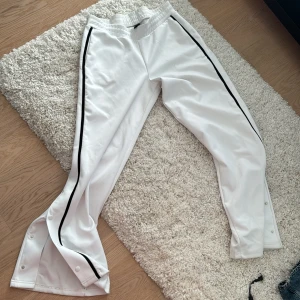 byxor  - good condition, aldrig andvänt 