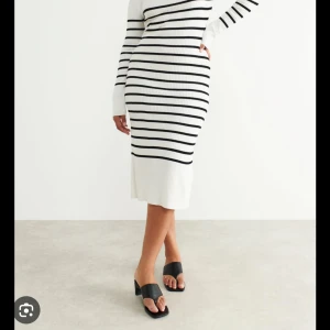 Lång randig klänning  - Långklänning randig 