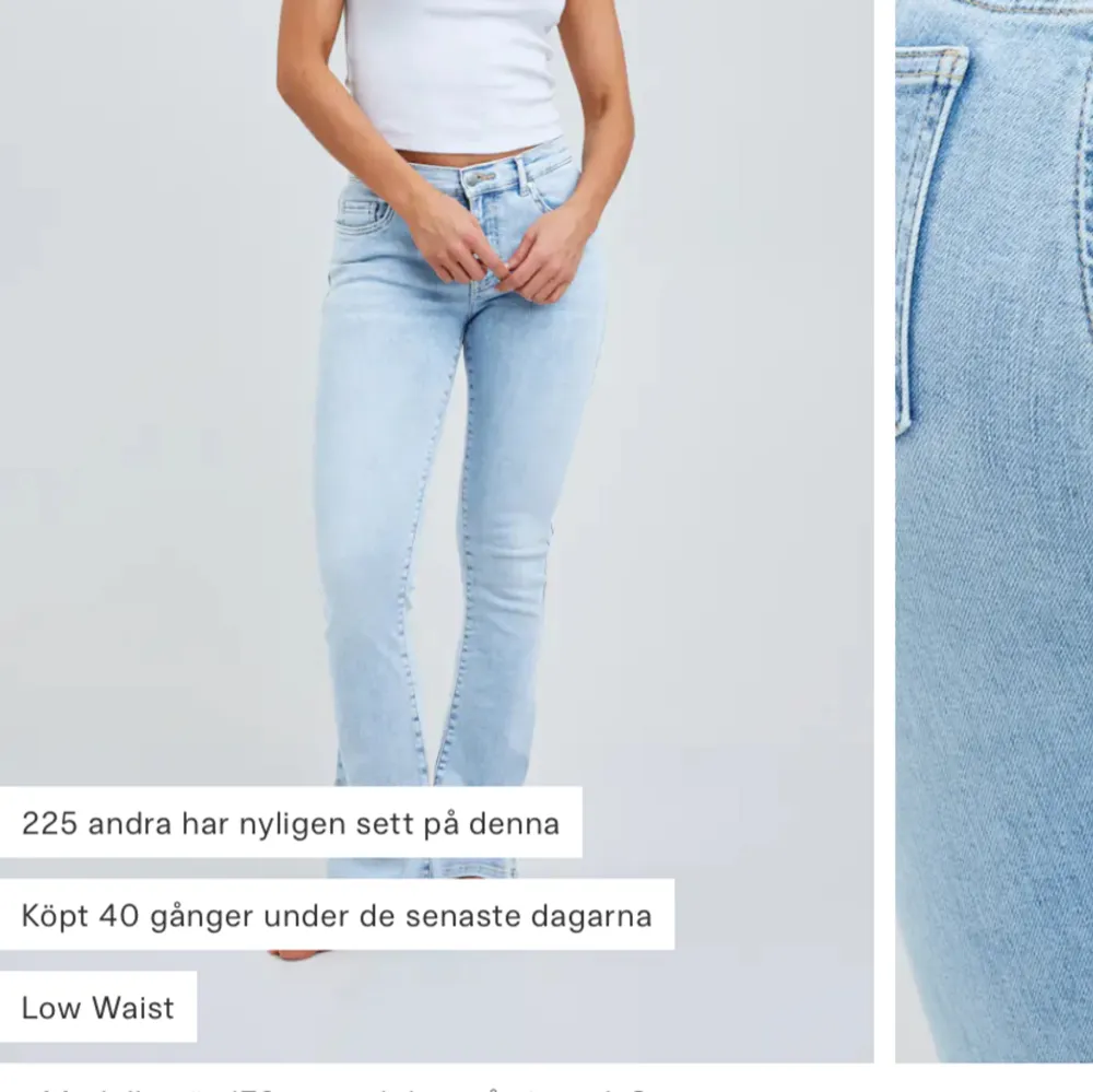 säljer dessa low waist jeans från bikbok nypris 700💕 jean är i nytt skick och har använts ett fåtal gånger! priset kan även diskuteras!. Jeans & Byxor.