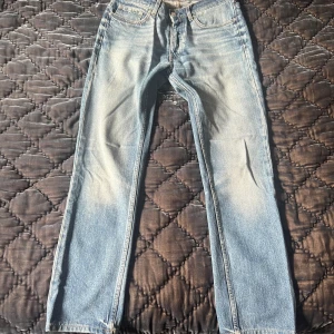 Acne jenas - Snygga jeans från acne