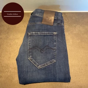 Replay Hyperflex Jeans - Säljer dessa Replay Hyperflex Jenas för endast 499kr!🤩| jätte bra skick! | 28/32 | passformen är Slim tapered fit | skriv vid frågor och funderingar!😁