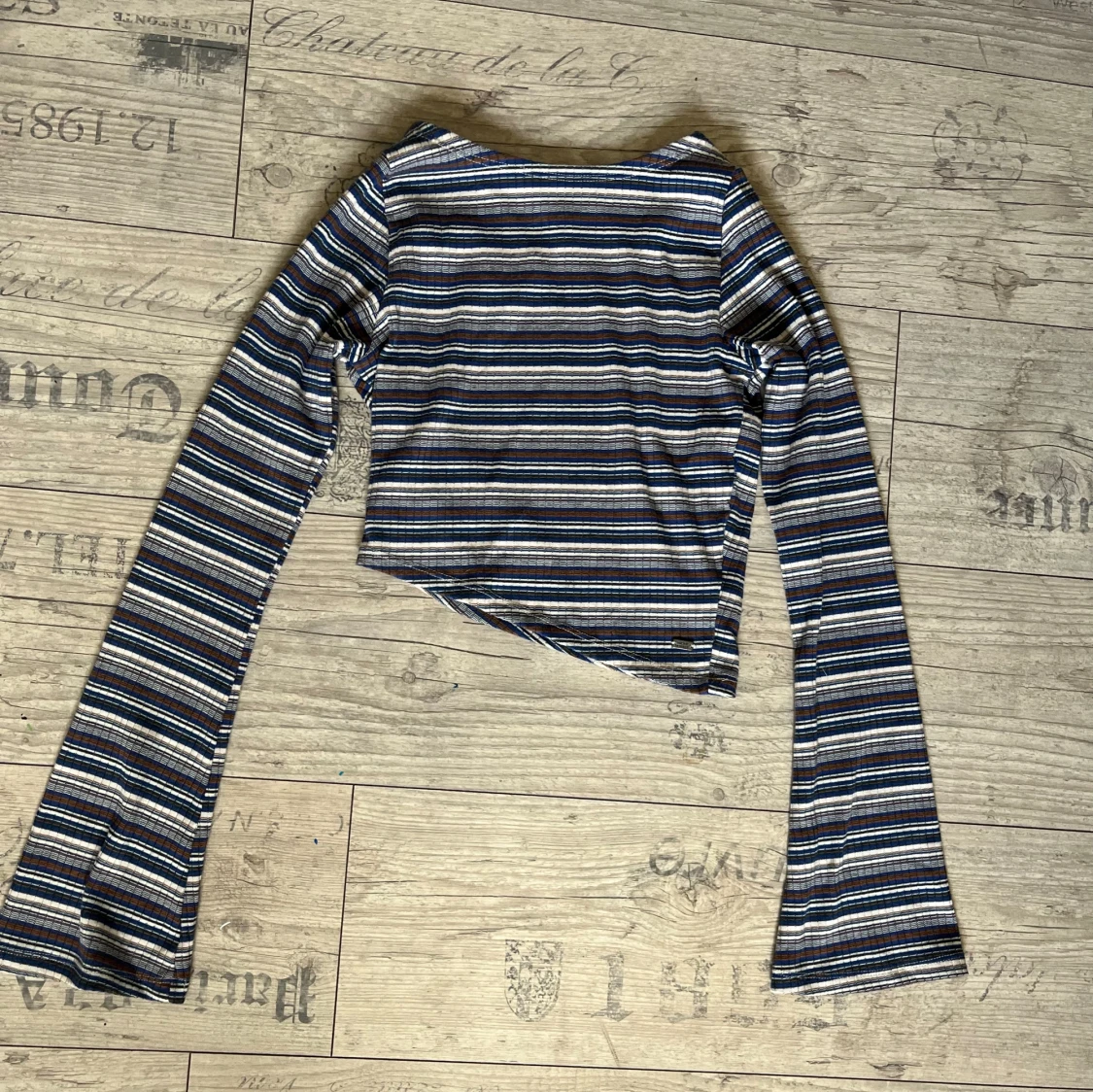 Långärmad randig croptop 