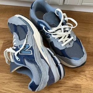 New balance - Fina newbalance knappt använda, köpte på tradera men var litr för små för mig. Storlek 42. (Bilder från tradera, skriv om du vill ha fler bilder)