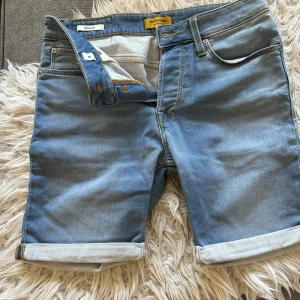 Jack & Jones jeans shorts  - Nyskick,