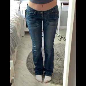 Vintage jeans - Jättesnygga vintage jeans från Kehiws⭐️ midjemått: 38 cm rakt över, innerbenslängd: 80 cm