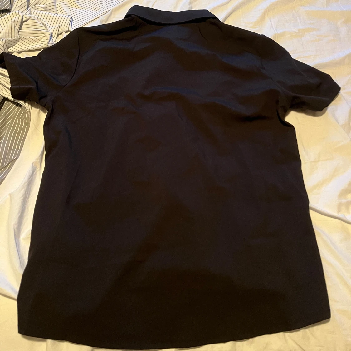 Svart skjorta  - 90
