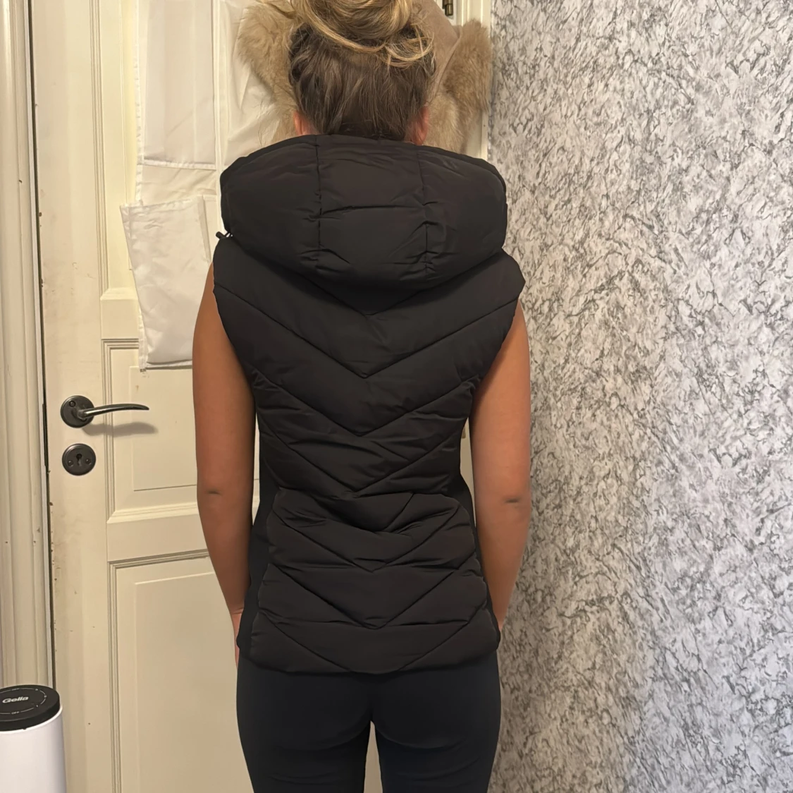 Zara väst storlek S