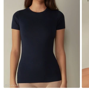 Intimissmi t shirt  - Säljer min andra intimissmi t shirt i bra skick🥰