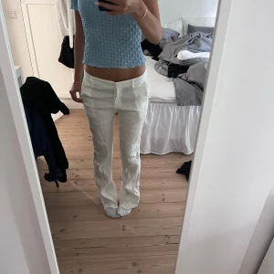Nelly linne/kostym byxorr - Säljer mina jättefina byxor från Nelly , bra skick och nästan nya skriv för fler bilder priset kan diskuteras 