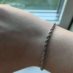 Silver armband  - Kommer aldrig till användning tyvärr. Pris kan diskuteras vid snabbt intresse☺️