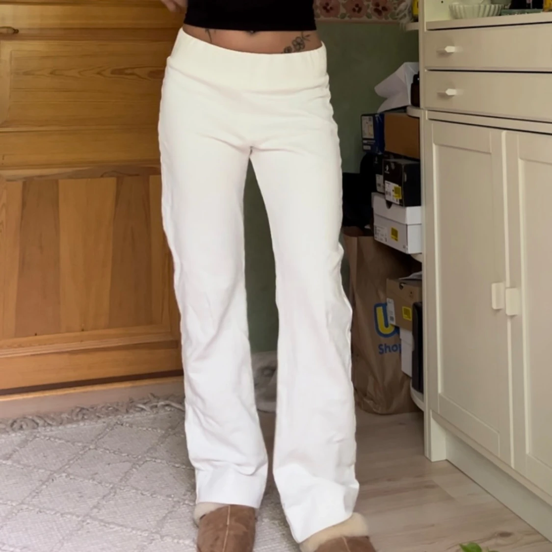 Vita pyjamasbyxor 