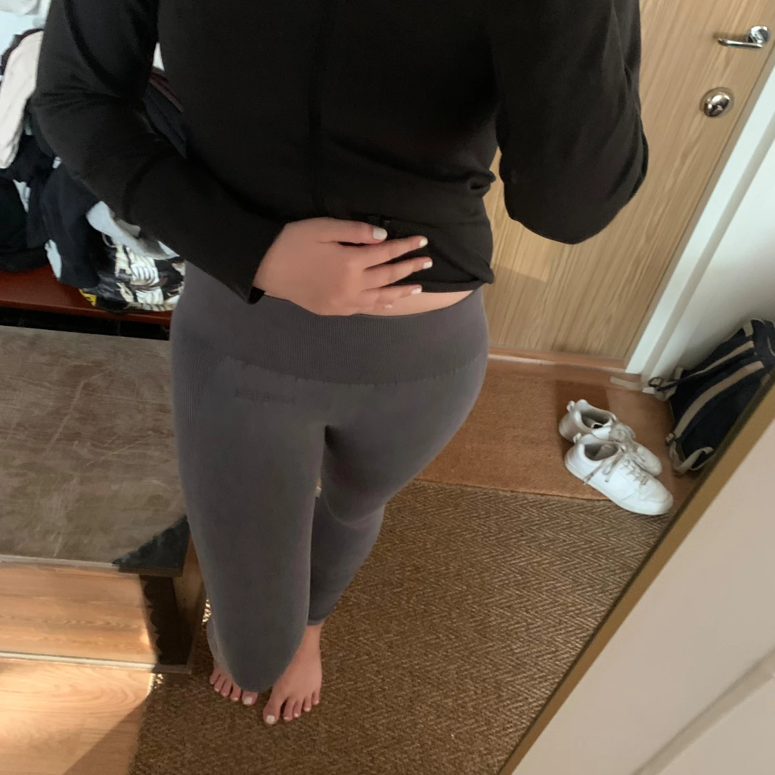 Grå träningstights 