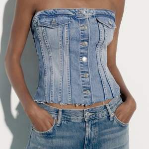 Jeans topp från Zara, använd fåtal gånger