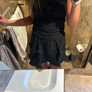 Volang kjol - Helt oanvänd 