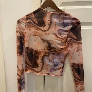 Topp ifrån shein - toppen är ifrån SHEIN säljer pga att den nt är min stil längre 💓💓