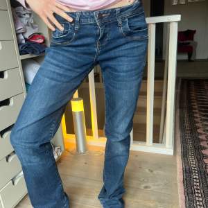 Jätte snygga lågmidjade ltb jeans i storlek 28w 36L ❤️
