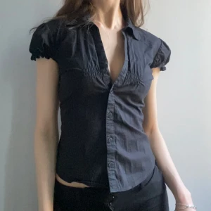 Kortärmad blus - Superfin kortärmad blus. Sitter som en strl XS. 🌸