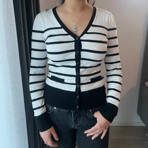 Randig kofta - En randig kofta. 