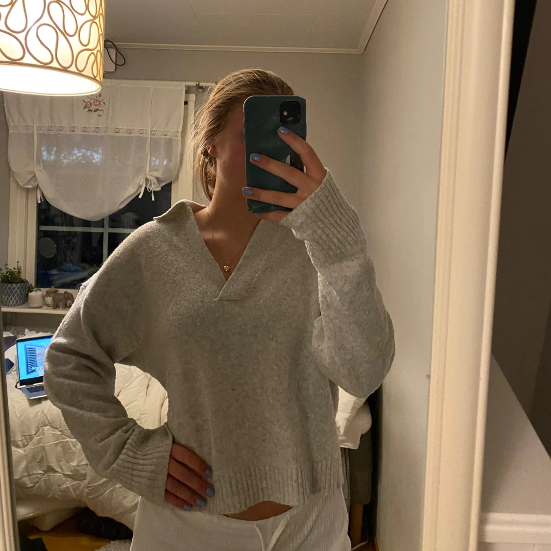 Grå stickad tröja  - 90