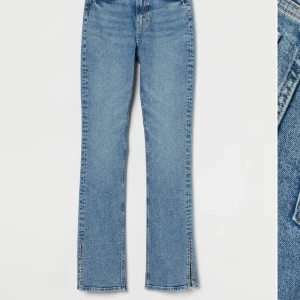 SÖKER- Slim High Split Jeans - Söker dessa jeans från HM i stlk 38🌸