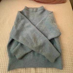 stickad tröja  - super skön och fin stickad tröja