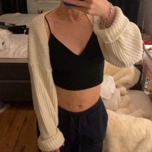 Stickad  - Stickad långärmad 