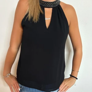 festtopp - svart festtopp men superfina detaljer!⭐️