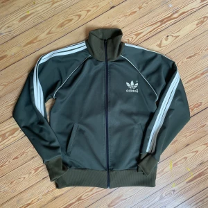 Adidas Zip tröja - Bra skick nice modell