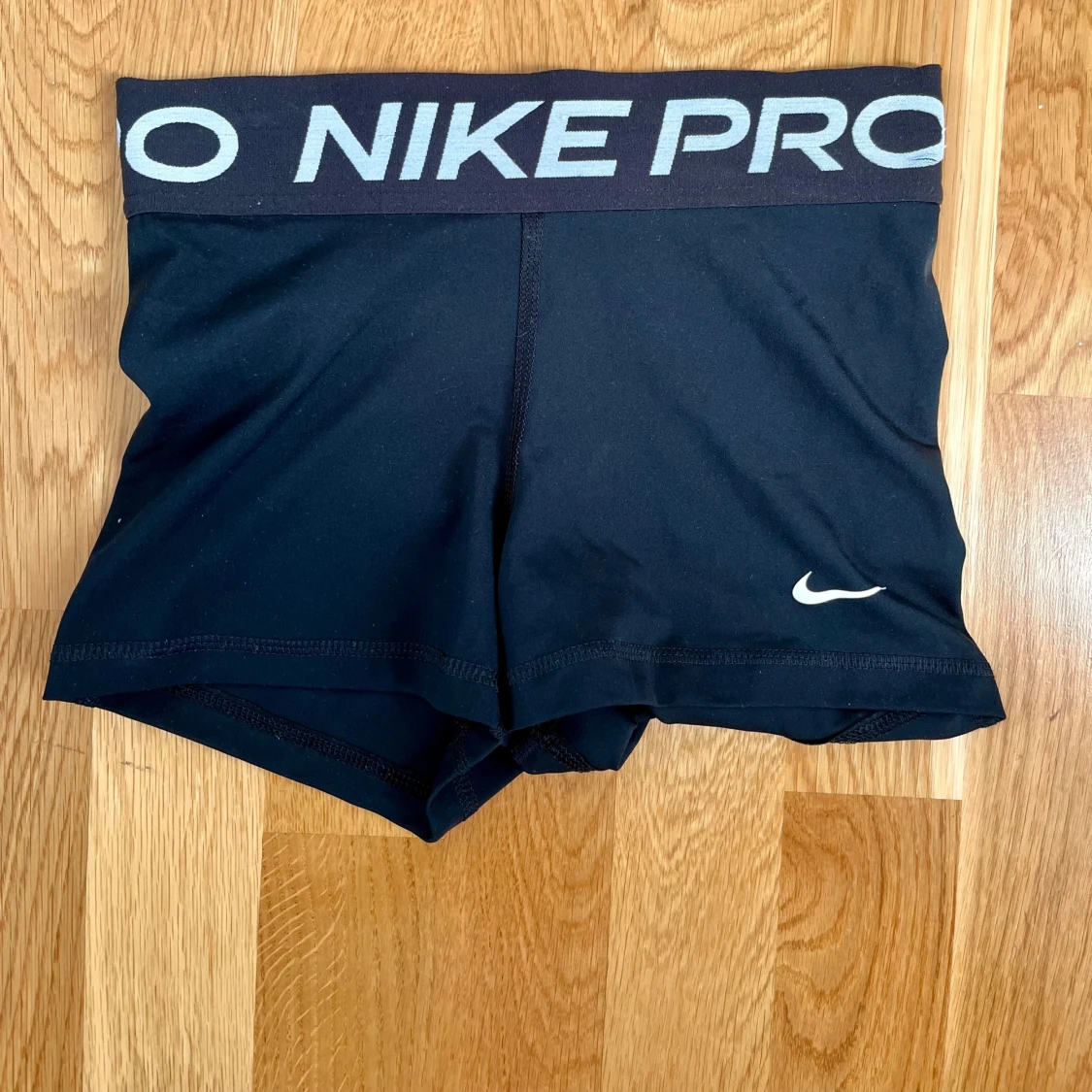 Nike Pro Shorts - 41