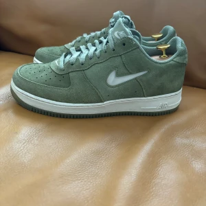 Nike air force - Limited edition, köpta på Nitty Gritty för 1700kr. Size 41, bra skick.