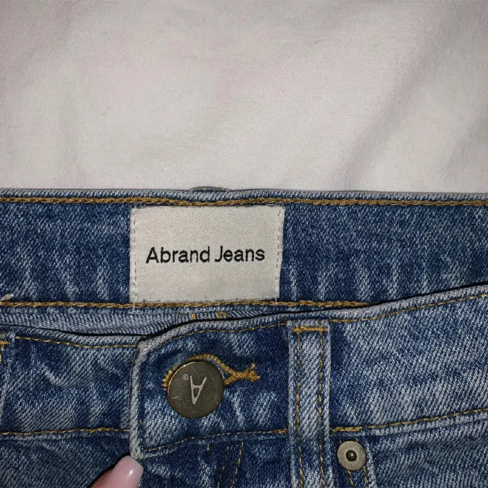 Skitsnygga Abrand jeans 😍 bra skick! Nypris 1000. Jeans & Byxor.