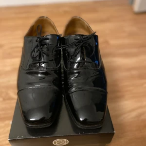 Herr finskor  - Fint sick  priset går att diskutera 