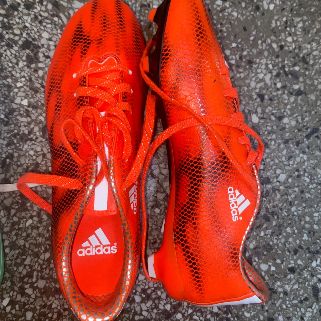  Adidas fotbollskor