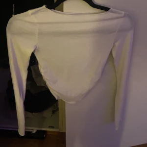 Topp - Seethrough topp från bershka, kan skicka mer bilder, säljer för 100 kr 