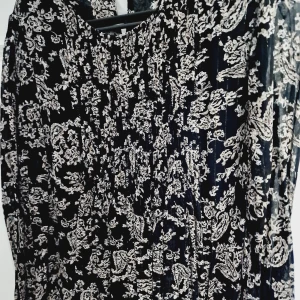 Helt ny klänning  - Helt ny klänning strl m/l