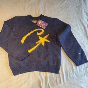 Corteiz mohair knit  - Säljer en riktigt fet corteiz mohair sweatshirt. Den är storlek S men sitter ganska stort så skulle säga M beronus på hur du vill att den ska sitta. Vid några frågor tveka inte på att höra av dig!