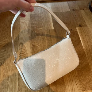 Väska  - Fin väska perfekt till fest 