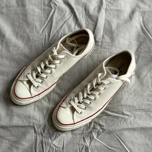 Converse All-Star 70 Ox 8,5 (42) - Megaklassiska krämvita converse Använda en gång