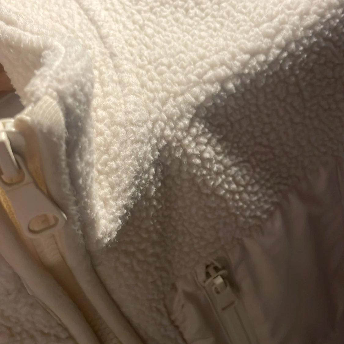 Beige päls väst  - 91