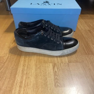 Lanvin - Säljer nu mina lanvins för dom är för små väldigt bra skick uk6