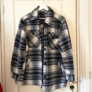Skjortjacka - Knappt använd, toppenskick 🤎